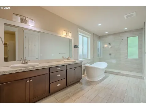 10505 NW 31st Avenue Vancouver WA 98685