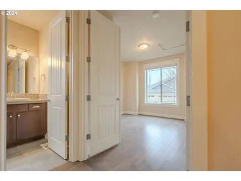 10505 NW 31st Avenue Vancouver WA 98685