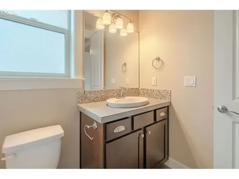 10505 NW 31st Avenue Vancouver WA 98685