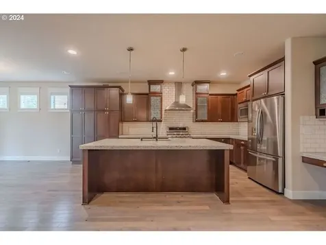 10505 NW 31st Avenue Vancouver WA 98685