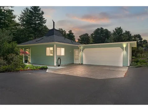 88049 Woodlands Drive Florence OR 97439