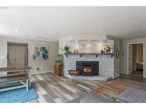 88049 Woodlands Drive Florence OR 97439