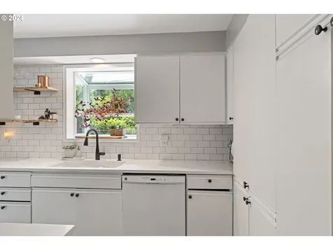 88049 Woodlands Drive Florence OR 97439