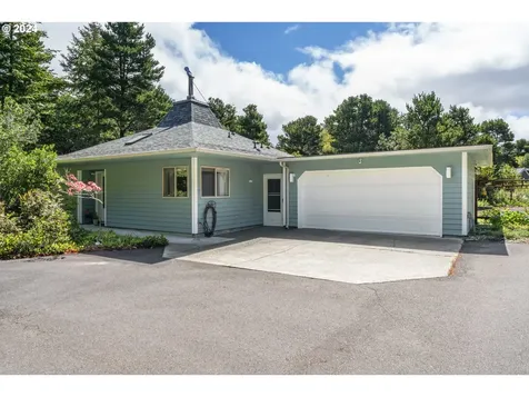 88049 Woodlands Drive Florence OR 97439