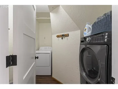 88049 Woodlands Drive Florence OR 97439