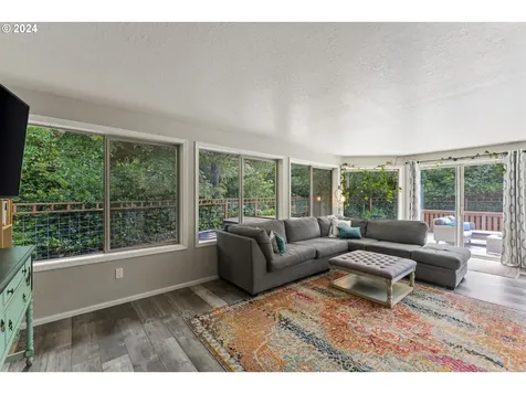 88049 Woodlands Drive Florence OR 97439