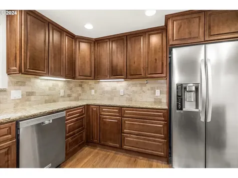 15106 Woodglen Way Oregon City OR 97045