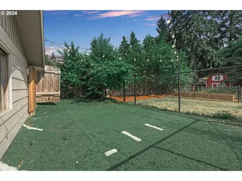 15106 Woodglen Way Oregon City OR 97045