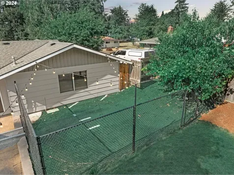 15106 Woodglen Way Oregon City OR 97045