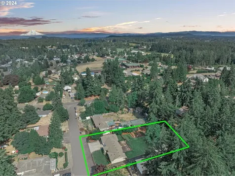 15106 Woodglen Way Oregon City OR 97045