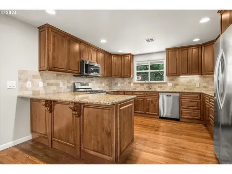 15106 Woodglen Way Oregon City OR 97045