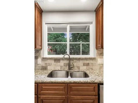 15106 Woodglen Way Oregon City OR 97045