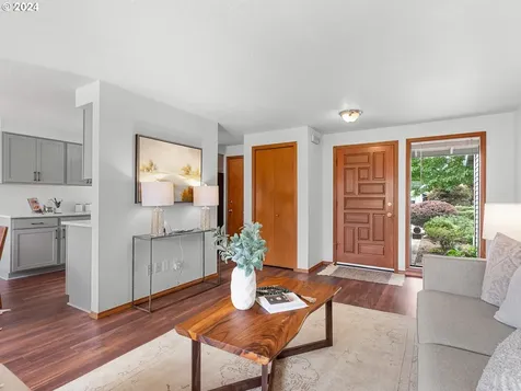6043 Se Grant Street Portland OR 97215