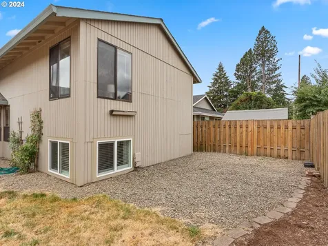 6043 Se Grant Street Portland OR 97215