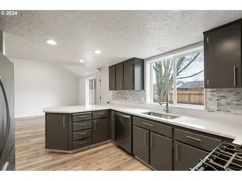 200 E Sunset Drive Newberg OR 97132