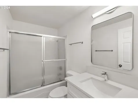 200 E Sunset Drive Newberg OR 97132