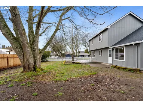 200 E Sunset Drive Newberg OR 97132