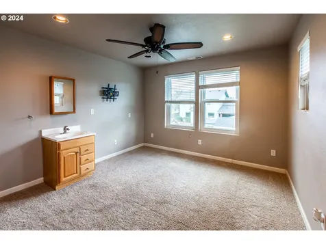 4169 Sabrena Avenue Eugene OR 97404