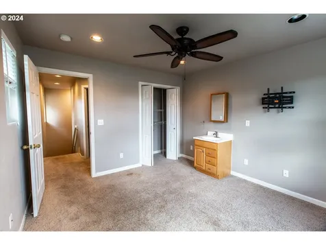 4169 Sabrena Avenue Eugene OR 97404