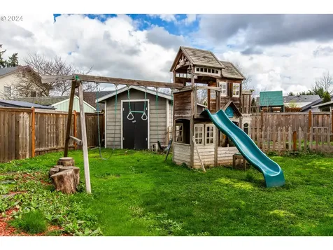 4169 Sabrena Avenue Eugene OR 97404