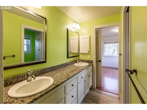 4169 Sabrena Avenue Eugene OR 97404