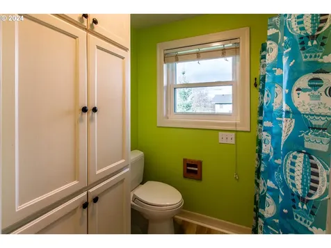 4169 Sabrena Avenue Eugene OR 97404