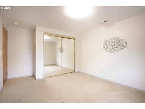 525 Tracy Place Junction City OR 97448