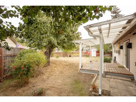 525 Tracy Place Junction City OR 97448