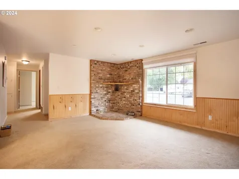 525 Tracy Place Junction City OR 97448