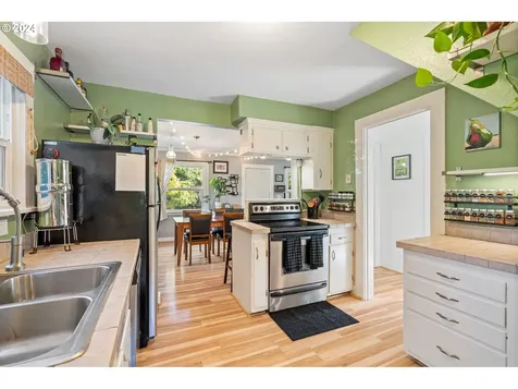 215 S High Street Oregon City OR 97045