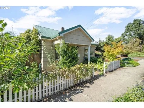 215 S High Street Oregon City OR 97045