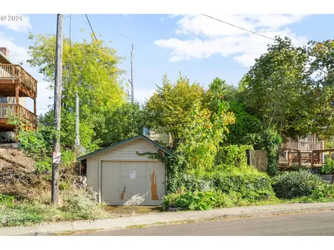 215 S High Street Oregon City OR 97045