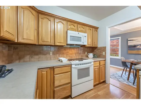 1923 Ne 80th Avenue Portland OR 97213