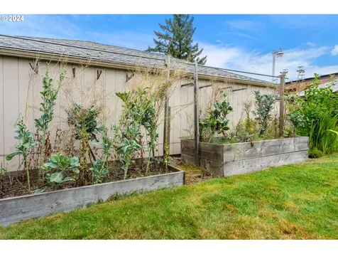 1923 Ne 80th Avenue Portland OR 97213