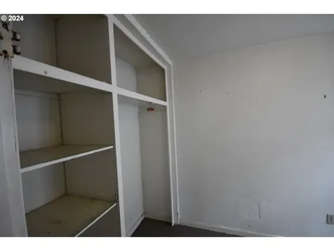 1206 E 10th Street The Dalles OR 97058