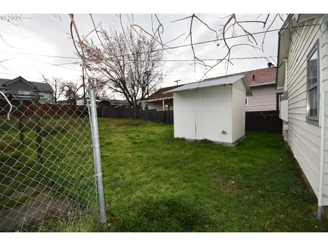 1206 E 10th Street The Dalles OR 97058
