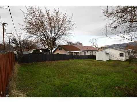1206 E 10th Street The Dalles OR 97058