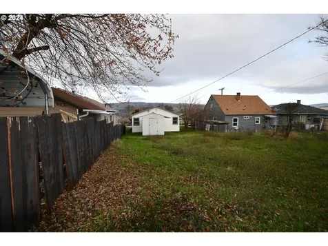 1206 E 10th Street The Dalles OR 97058