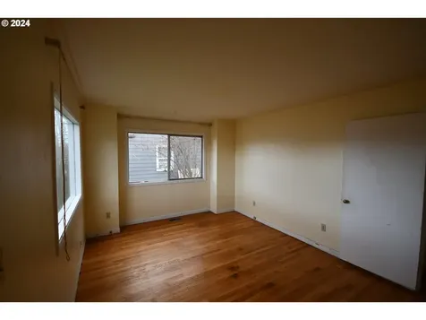 1206 E 10th Street The Dalles OR 97058