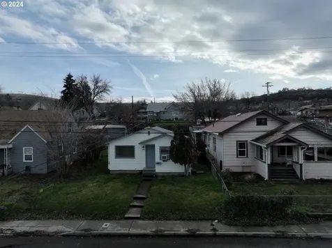 1206 E 10th Street The Dalles OR 97058