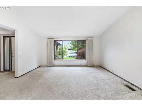 15717 Ne Eugene Street Portland OR 97230