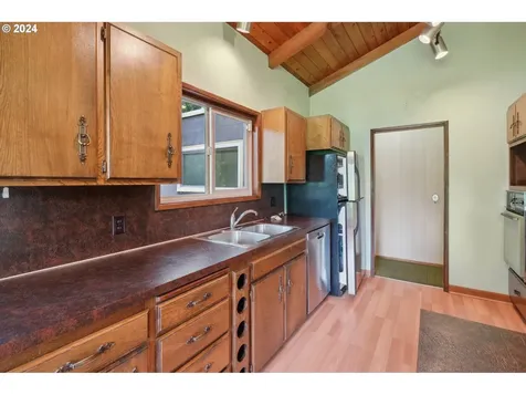 4404 Sw Primrose Street Portland OR 97219