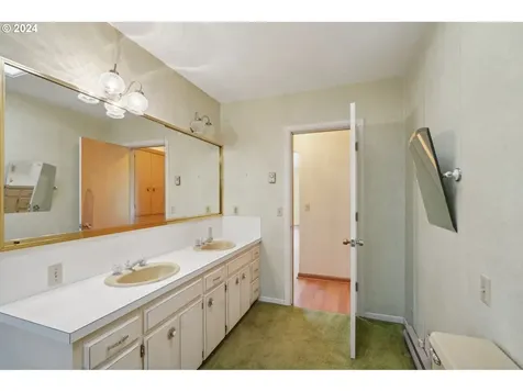 4404 Sw Primrose Street Portland OR 97219