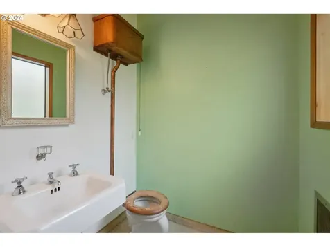 4404 Sw Primrose Street Portland OR 97219