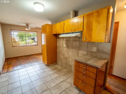 8737 N Courtenay Avenue Portland OR 97203