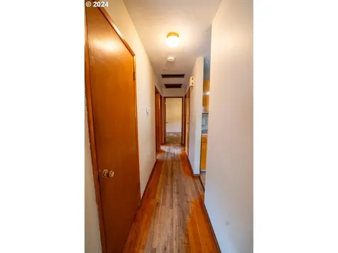 8737 N Courtenay Avenue Portland OR 97203