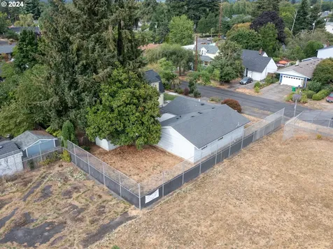 8737 N Courtenay Avenue Portland OR 97203