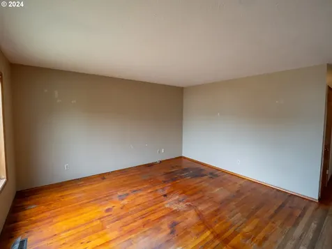 8737 N Courtenay Avenue Portland OR 97203