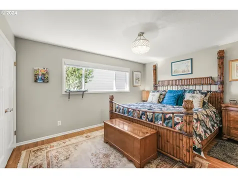 2015 Sw Warwick Avenue Portland OR 97225