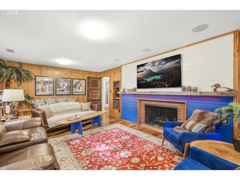 2015 Sw Warwick Avenue Portland OR 97225
